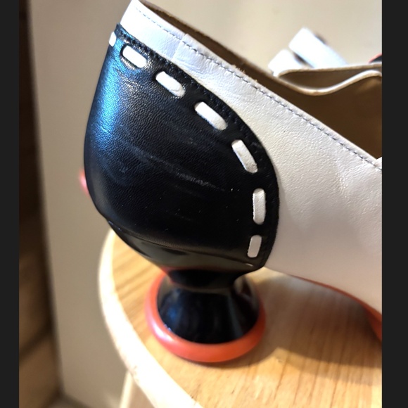 Fluevog Enneagram Giver black and white double strapped mary jane EUC - Picture 6 of 9